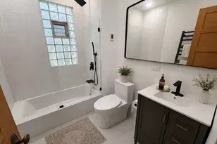 1448 W Glenlake Ave, Chicago, IL 60660 - Photo 11