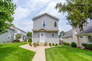 725 Stevens St, Geneva, IL 60134 - Photo 1