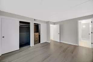 225 E Wing St, Arlington Heights, IL 60004 - Photo 17