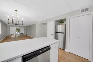 225 E Wing St, Arlington Heights, IL 60004 - Photo 11