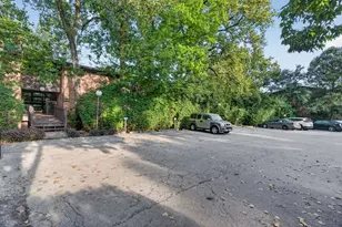 5515 E Lake Dr, Lisle, IL 60532 - Photo 13