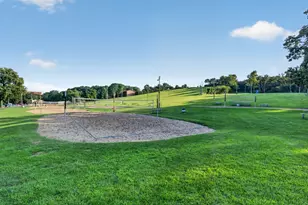 5515 E Lake Dr, Lisle, IL 60532 - Photo 15