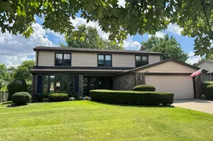 3915 Joanne Dr, Glenview, IL 60026 - Photo 1