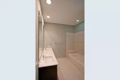 [Address not provided], Chicago, IL 60605 - Photo 11