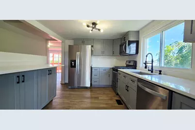 7000 W 71st Place, Chicago, IL 60638 - Photo 11