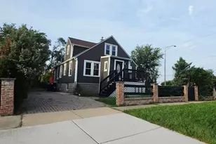 7000 W 71st Pl, Chicago, IL 60638 - Photo 1