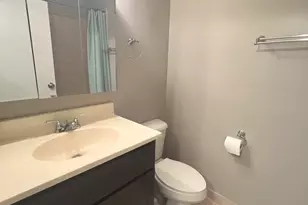 323 Meadow Ct, Vernon Hills, IL 60061 - Photo 15