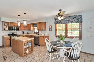 1354 Mill Pond Rd, Bourbonnais, IL 60914 - Photo 7