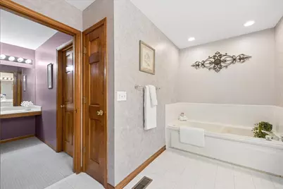 1616 Rolling Hills Drive, Crystal Lake, IL 60014 - Photo 27