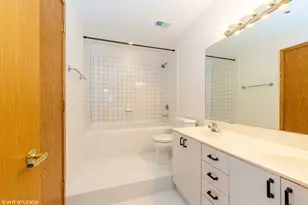 910 S Michigan Ave, Chicago, IL 60605 - Photo 13
