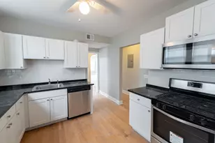 4342 N Mozart St, Chicago, IL 60618 - Photo 3
