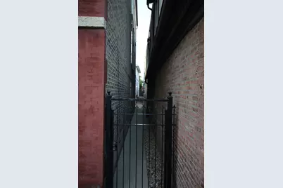 1736 W Beach Avenue, Chicago, IL 60622 - Photo 17