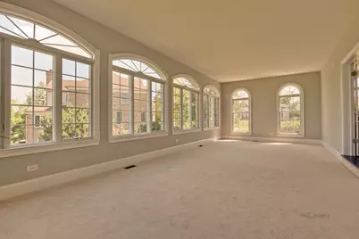 8 Turnbury Court, Hawthorn Woods, IL 60047 - Photo 9