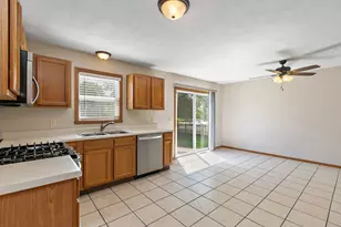 3823 Ashwinton Way, Rockford, IL 61109 - Photo 9