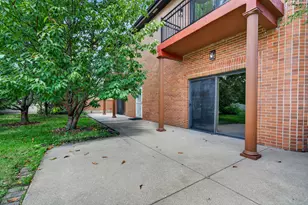 1046 S Main St, Lombard, IL 60148 - Photo 41