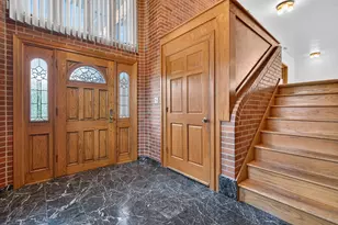 1046 S Main St, Lombard, IL 60148 - Photo 3