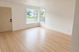 695 N Indiana St, Elmhurst, IL 60126 - Photo 3