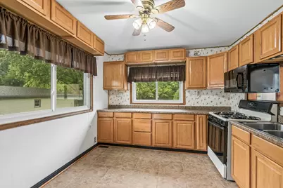 11806 Maple Avenue, Hebron, IL 60034 - Photo 9