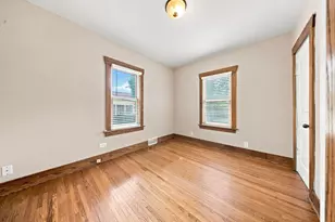30 S Commonwealth Ave, Elgin, IL 60123 - Photo 15