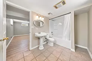 30 S Commonwealth Ave, Elgin, IL 60123 - Photo 25