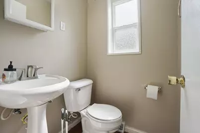 9115 N Gross Point Road, Skokie, IL 60077 - Photo 5
