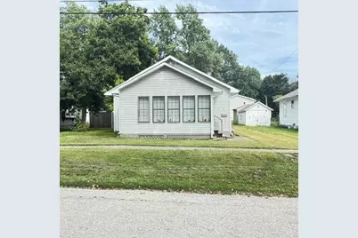 924 N George Street, Clifton, IL 61727 - Photo 1