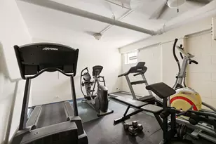 6933 N Kedzie Ave, Chicago, IL 60645 - Photo 15