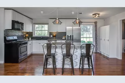 1125 Forest Drive, Elgin, IL 60123 - Photo 7