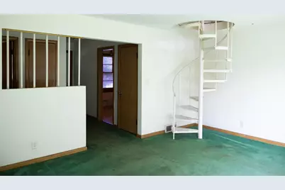 436 Russell Road, Dekalb, IL 60115 - Photo 35