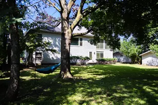 436 Russell Rd, Dekalb, IL 60115 - Photo 7