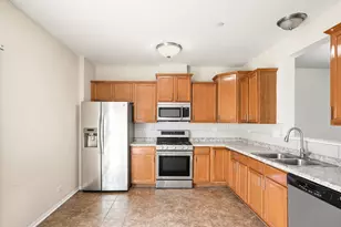 10228 Camden Ln, Bridgeview, IL 60455 - Photo 3