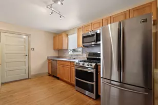 13157 Greenwood Ave, Blue Island, IL 60406 - Photo 9