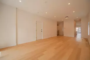2042 W Washington Blvd, Chicago, IL 60612 - Photo 13