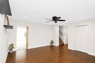 697 Hickory Dr, Buffalo Grove, IL 60089 - Photo 11