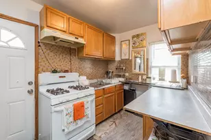 1530 Elizabeth Ave, North Chicago, IL 60064 - Photo 5