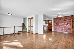 9230 N Callero Dr, Niles, IL 60714 - Photo 3