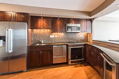 300 N State Street #3334, Chicago, IL 60654 - Photo 5