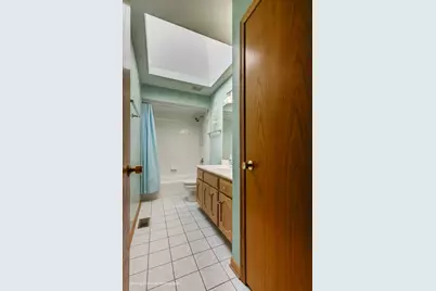 8220 Rutherford Drive, Woodridge, IL 60517 - Photo 19