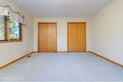 8220 Rutherford Drive, Woodridge, IL 60517 - Photo 23