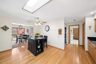 17329 S Carlyle Ct, Tinley Park, IL 60487 - Photo 7