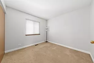 3202 Whitney Rd, Aurora, IL 60502 - Photo 17