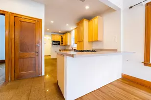 3520 W 58th Pl, Chicago, IL 60629 - Photo 5