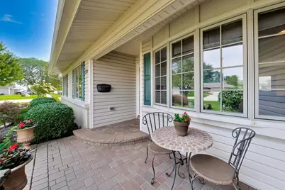 535 Gateshead N, Elk Grove Village, IL 60007 - Photo 5