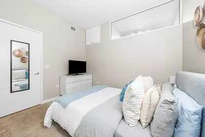 700 N Larrabee Street #1105, Chicago, IL 60610 - Photo 13