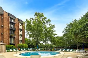4731 St Joseph Creek Rd, Lisle, IL 60532 - Photo 9