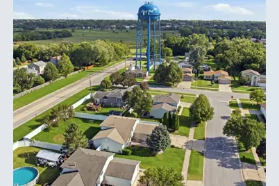 2010 Watertower Place, Crest Hill, IL 60403 - Photo 3