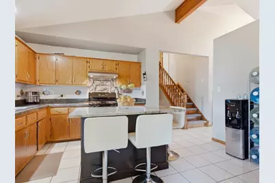 2010 Watertower Place, Crest Hill, IL 60403 - Photo 21