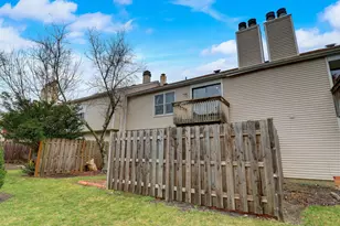 917 Burgess Cir, Buffalo Grove, IL 60089 - Photo 35