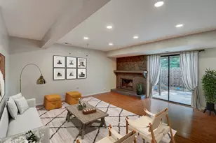 917 Burgess Cir, Buffalo Grove, IL 60089 - Photo 11