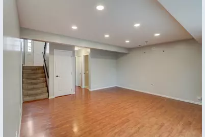 917 Burgess Circle, Buffalo Grove, IL 60089 - Photo 15